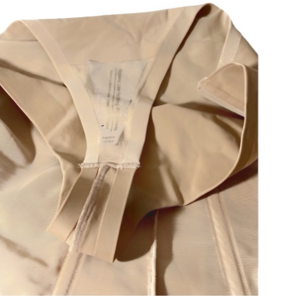 NEW! Honeylove SuperPower Thong Shapewear - Picture 5 of 7